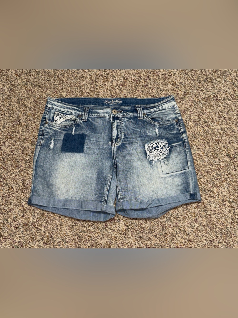 Women's size 16, 16W shorts Light Wash Denim Crochet Patch Love Indigo